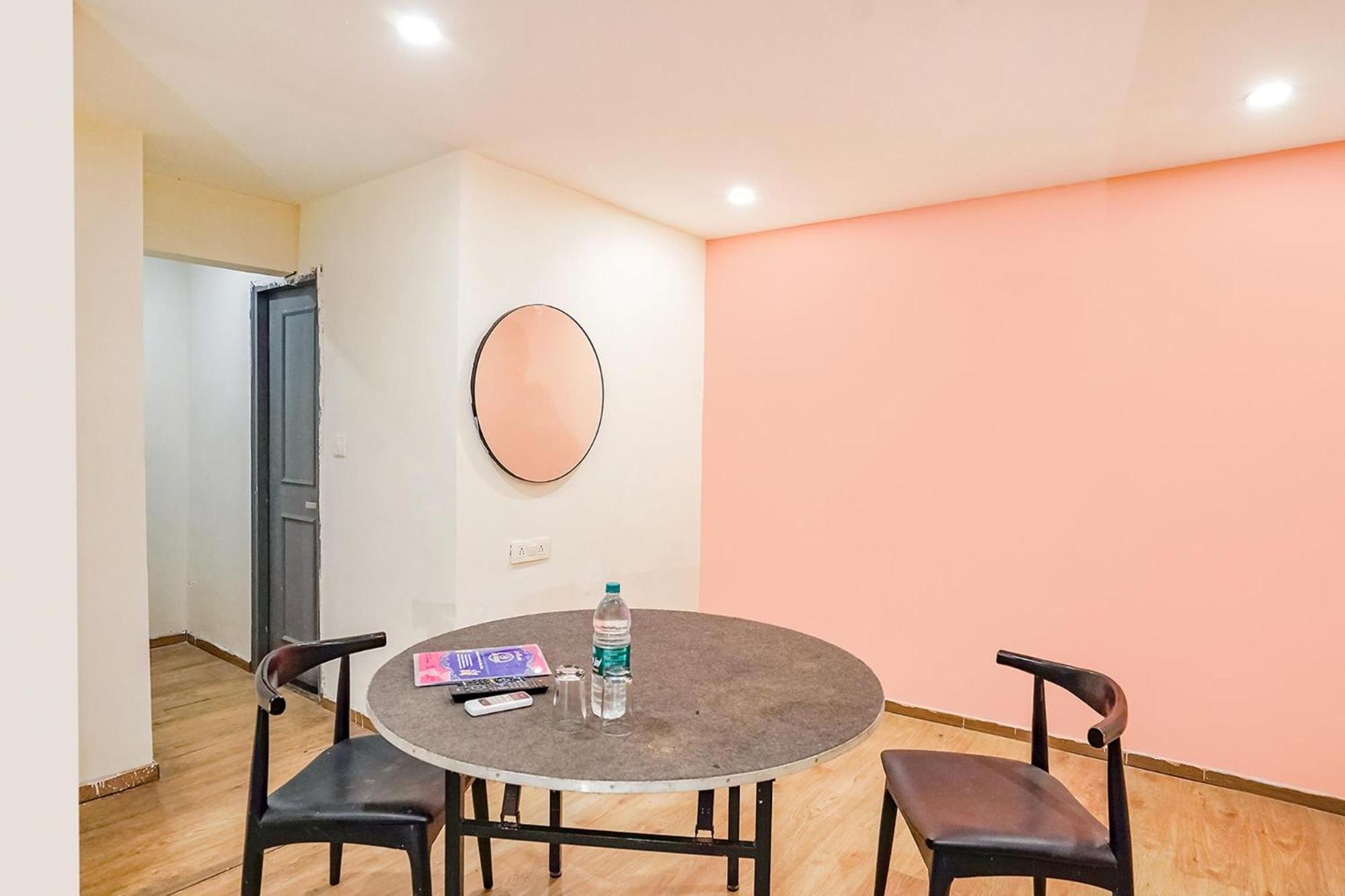 Super Townhouse O Hotel Aditya Residency Near Parthala Over Bridge Sector 121 Noida Indirapuram Exterior foto