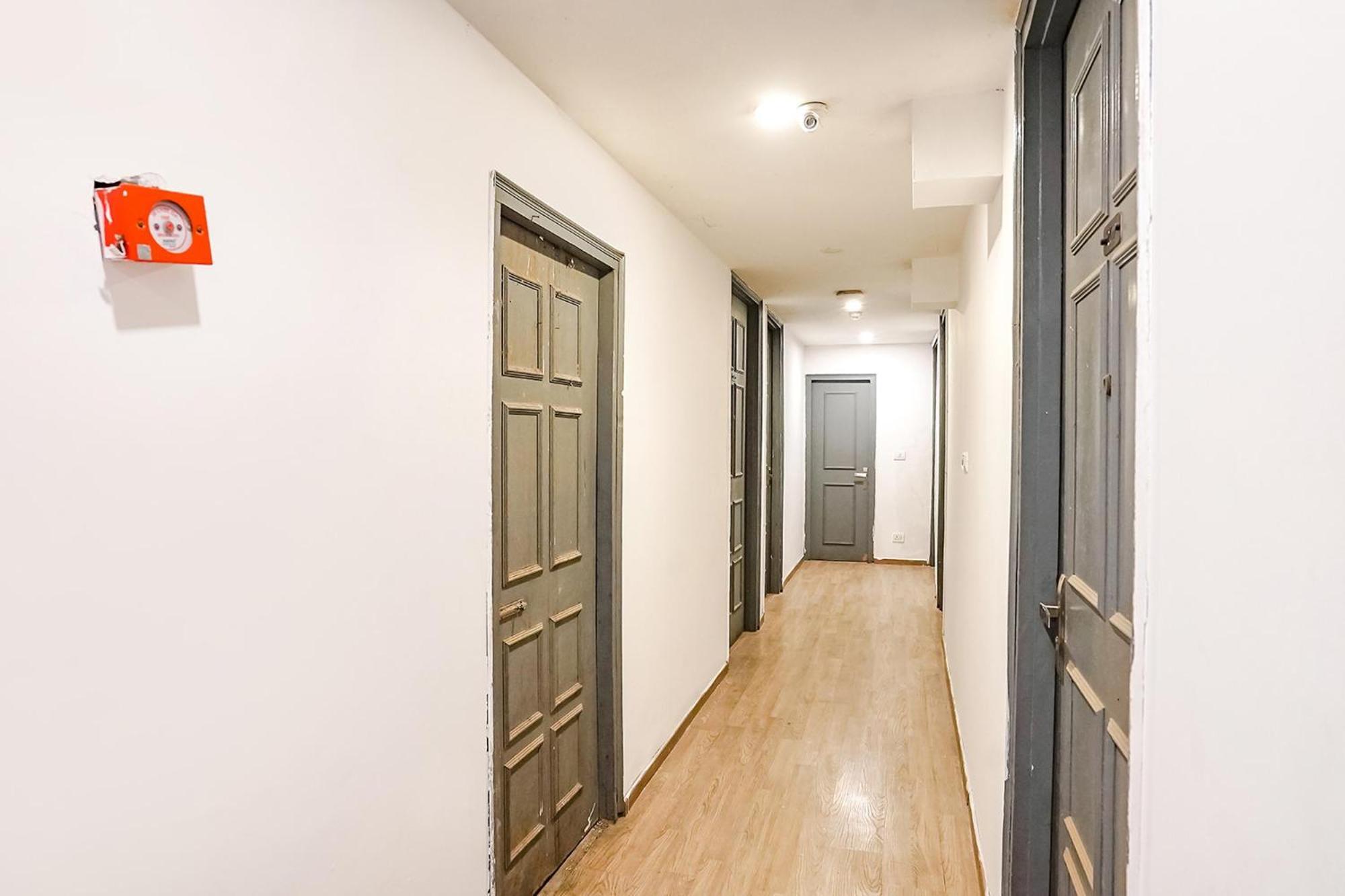 Super Townhouse O Hotel Aditya Residency Near Parthala Over Bridge Sector 121 Noida Indirapuram Exterior foto