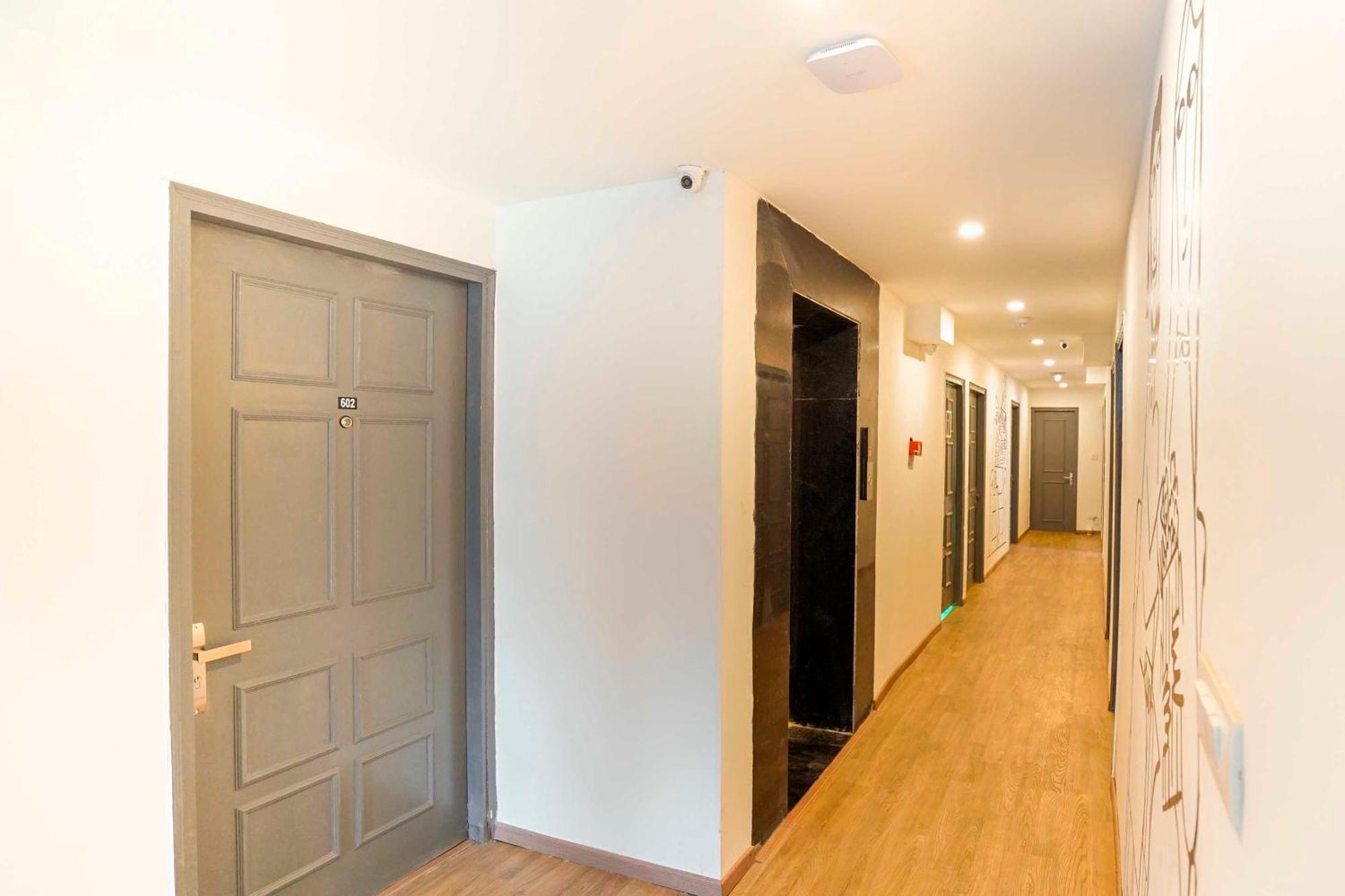 Super Townhouse O Hotel Aditya Residency Near Parthala Over Bridge Sector 121 Noida Indirapuram Exterior foto
