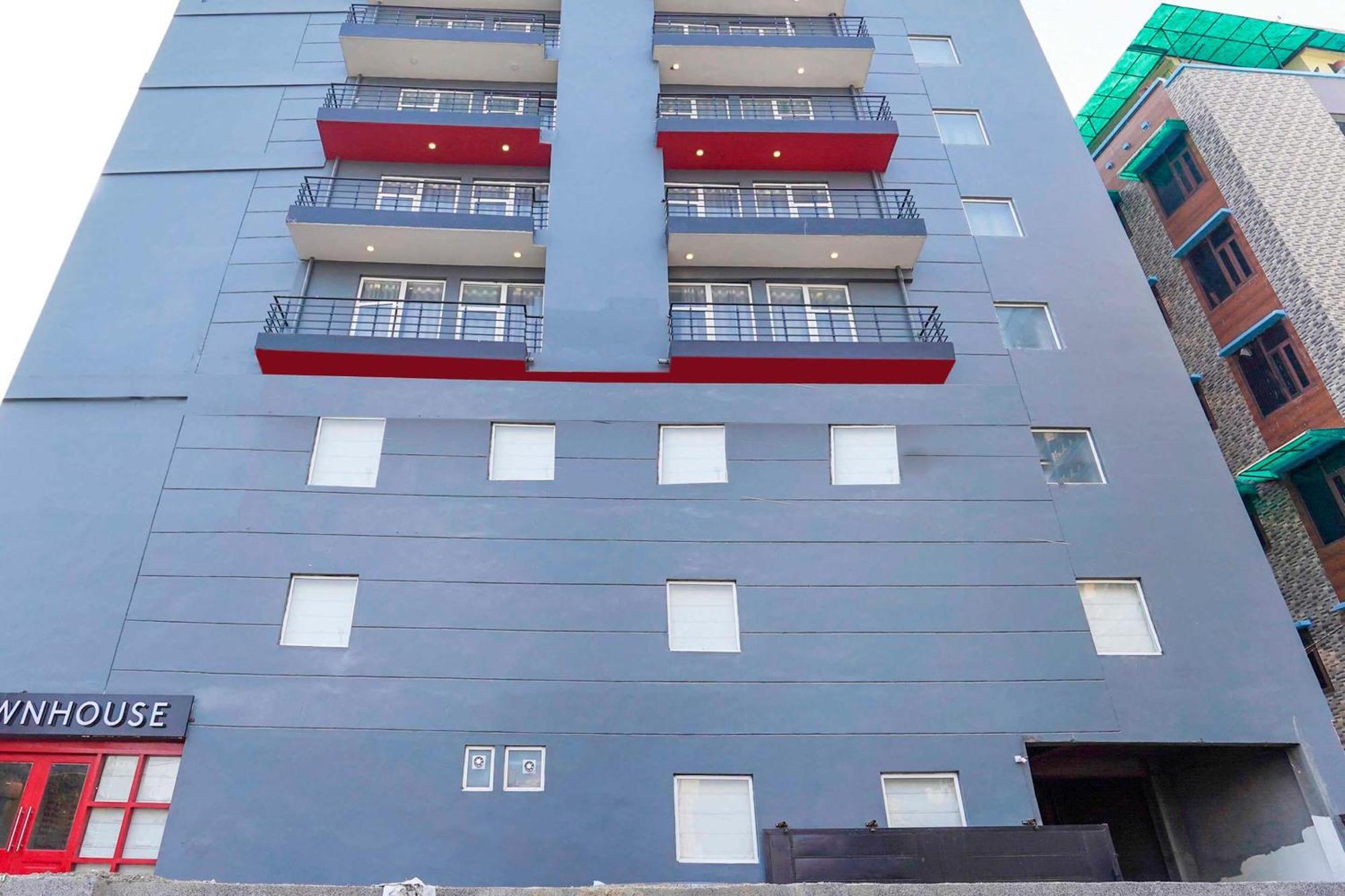 Super Townhouse O Hotel Aditya Residency Near Parthala Over Bridge Sector 121 Noida Indirapuram Exterior foto